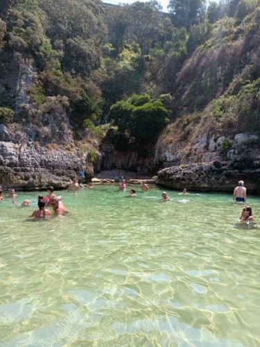 Insenatura rocciosa nei dintorni di Gaeta